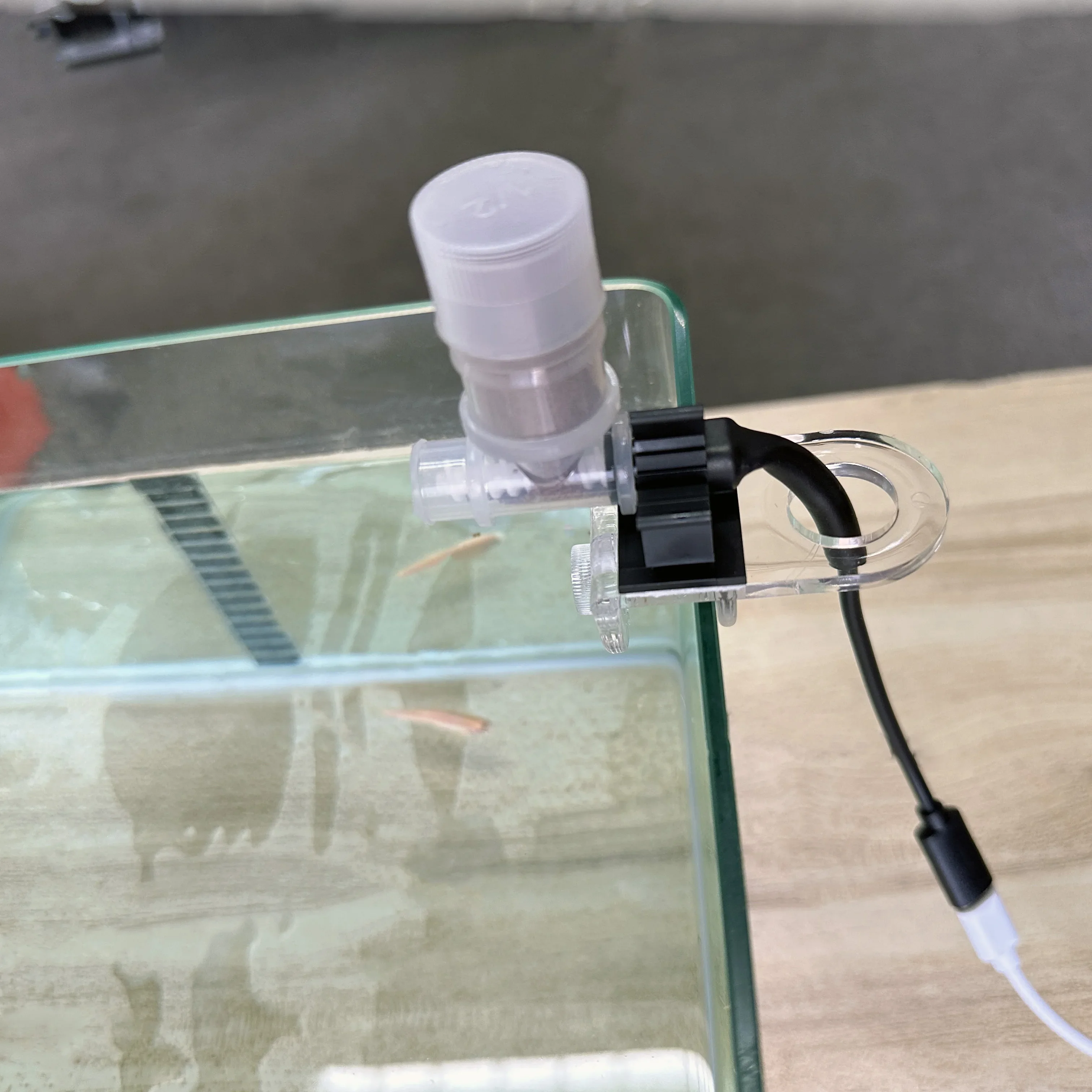Il miglior alimentatore automa - Aquarium Fish Auto Feeder recensione e prezzo